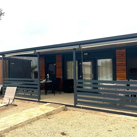 Apartmán Family-friendly With Swimming Pool Pirovac, Sibenik - 24299