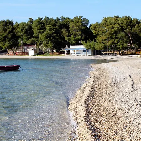 公寓 Family-friendly With Swimming Pool Pirovac, Sibenik - 24299 皮罗瓦茨