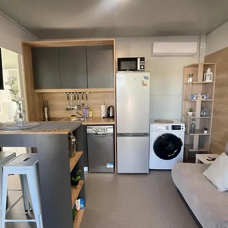 Apartamento Family-friendly With Swimming Pool Pirovac, Sibenik - 24299 *