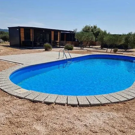 Apartmán Family-friendly With Swimming Pool Pirovac, Sibenik - 24299