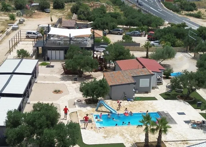Family-friendly With Swimming Pool Pirovac, Sibenik - 24299 Daire *
