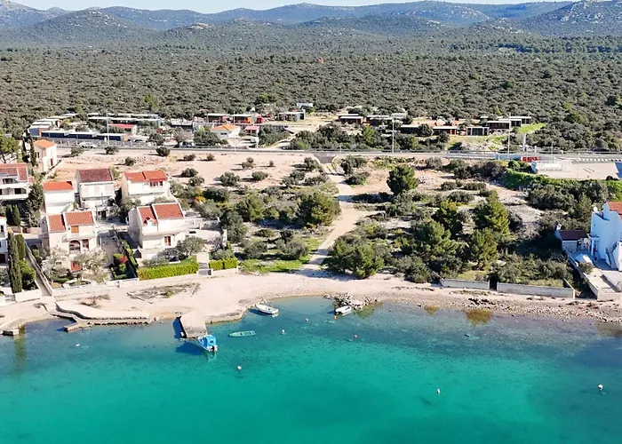 Family-friendly With Swimming Pool Pirovac, Sibenik - 24299 Daire *