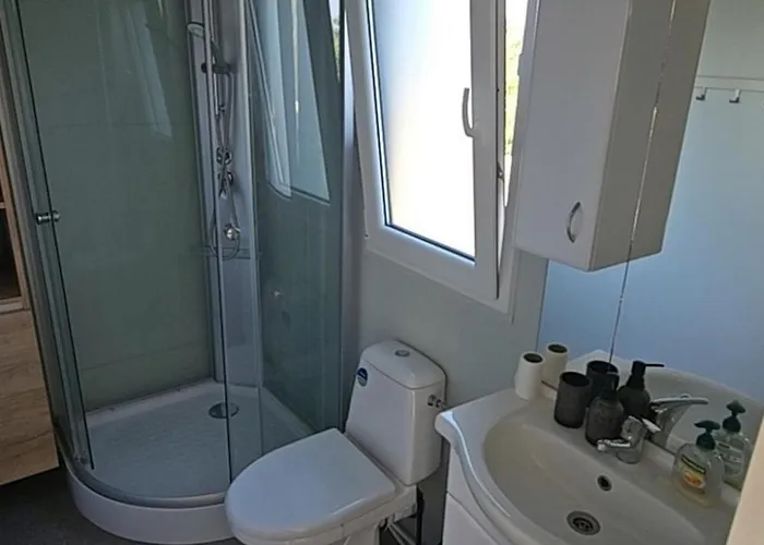 Family-friendly With Swimming Pool Pirovac, Sibenik - 24299 *