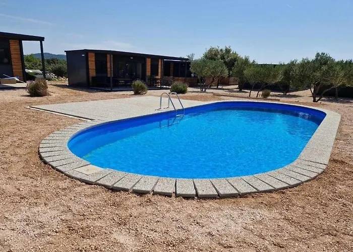 アパート Family-friendly With Swimming Pool Pirovac, Sibenik - 24299