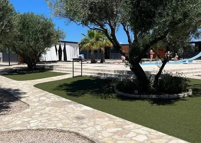 Family-friendly With Swimming Pool Pirovac, Sibenik - 24299 アパート